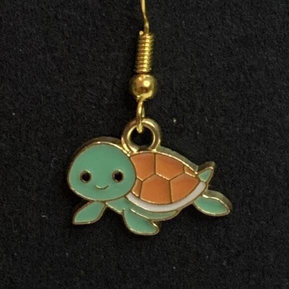 Turtle Earring, Turtle Jewelry, Gift Idea, Beach Earring, Marine Animal - Picture 5 of 5